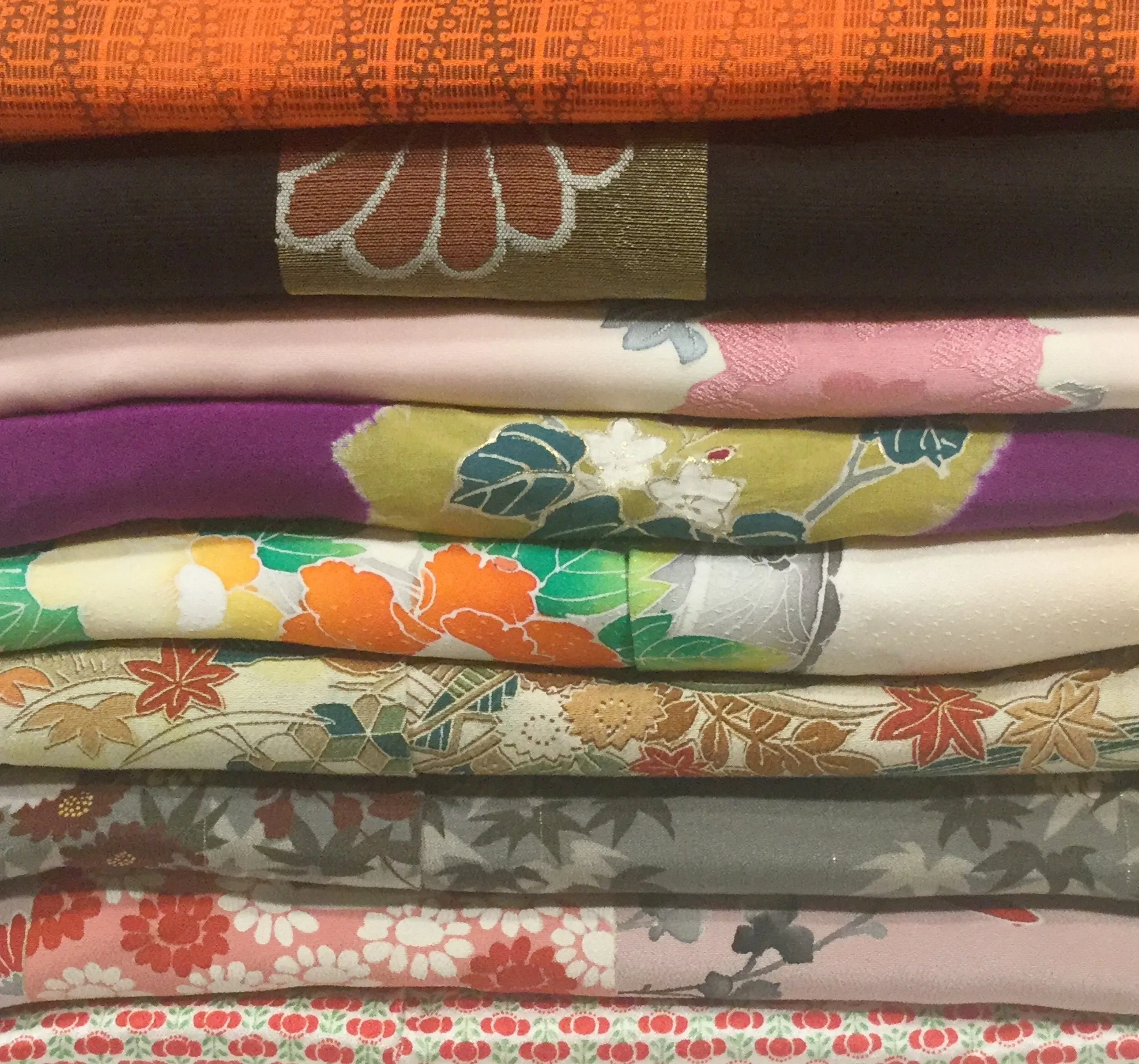 110-A: Authentic Traditional Vintage Japanese Kimonos for Women, 10lbs Bundles