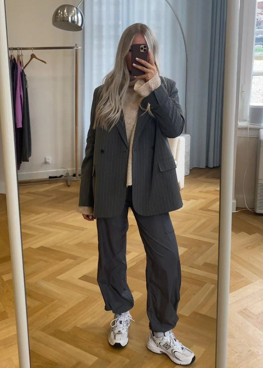 AbrahamMD blazer - Grey Pinstripe