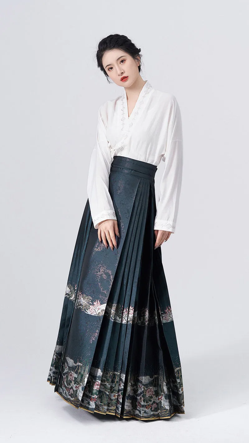 Blossoming Lotus Flower in the Golden Moonlight Night - Mamianqun Hanfu Skirt