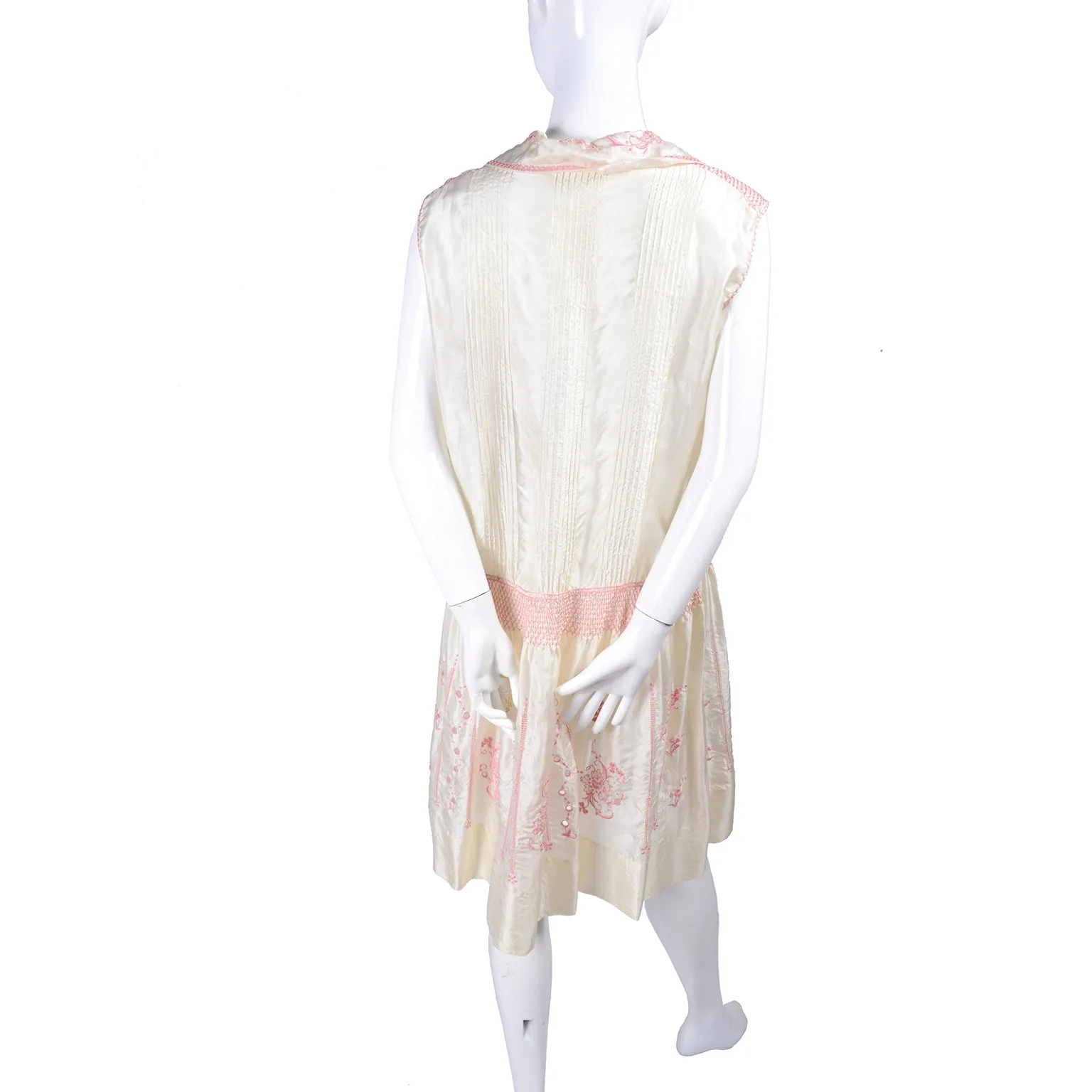 Bohemian 1920s Vintage Dress in Ivory Silk With Pink Embroidery