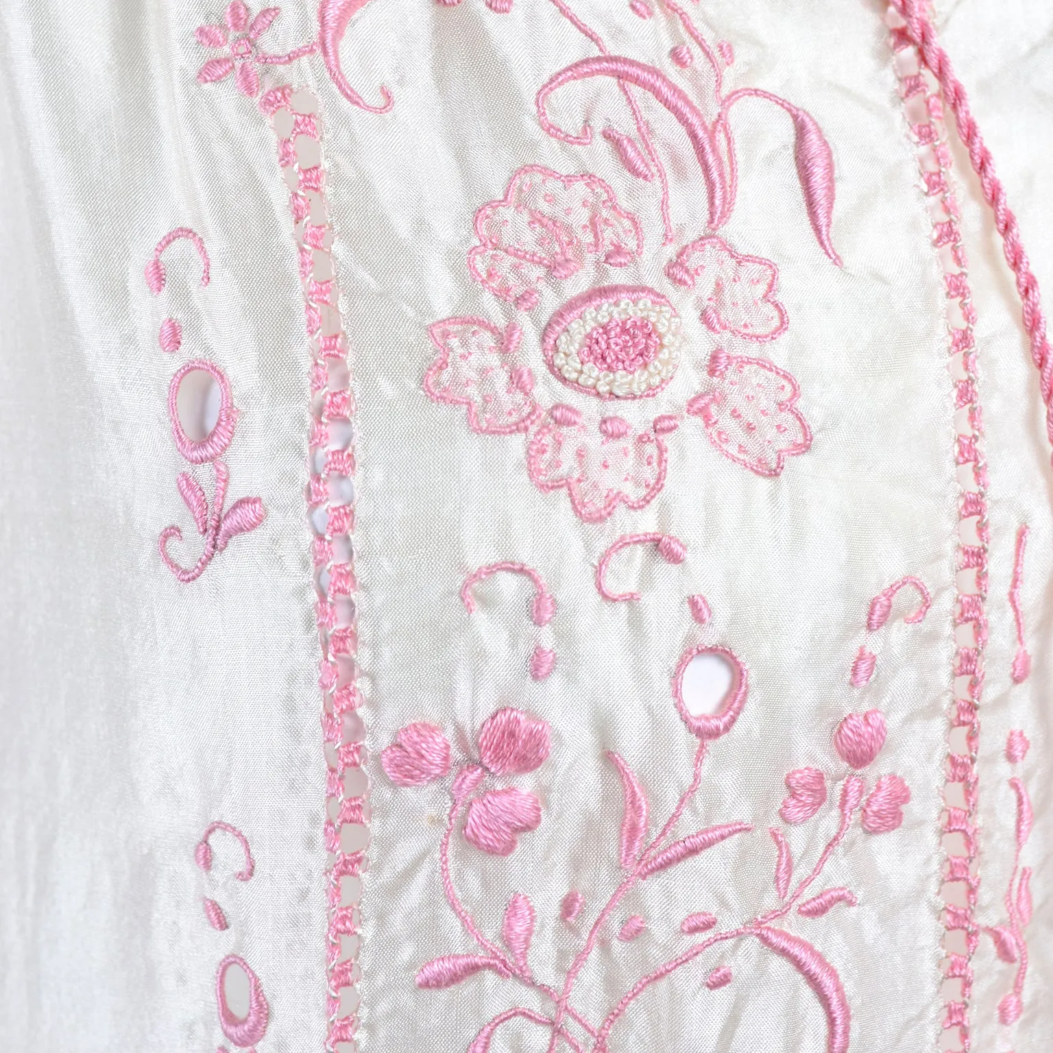 Bohemian 1920s Vintage Dress in Ivory Silk With Pink Embroidery