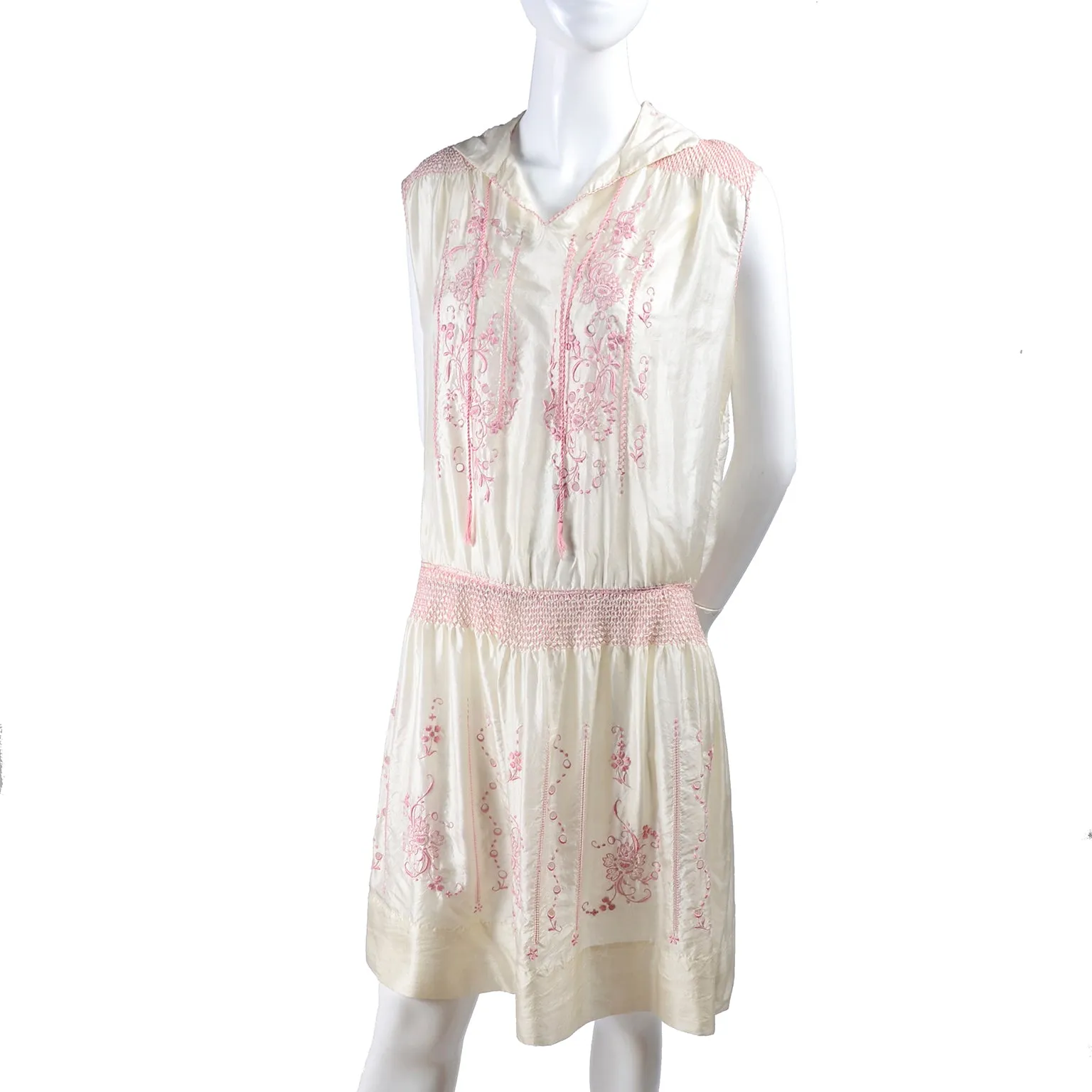 Bohemian 1920s Vintage Dress in Ivory Silk With Pink Embroidery