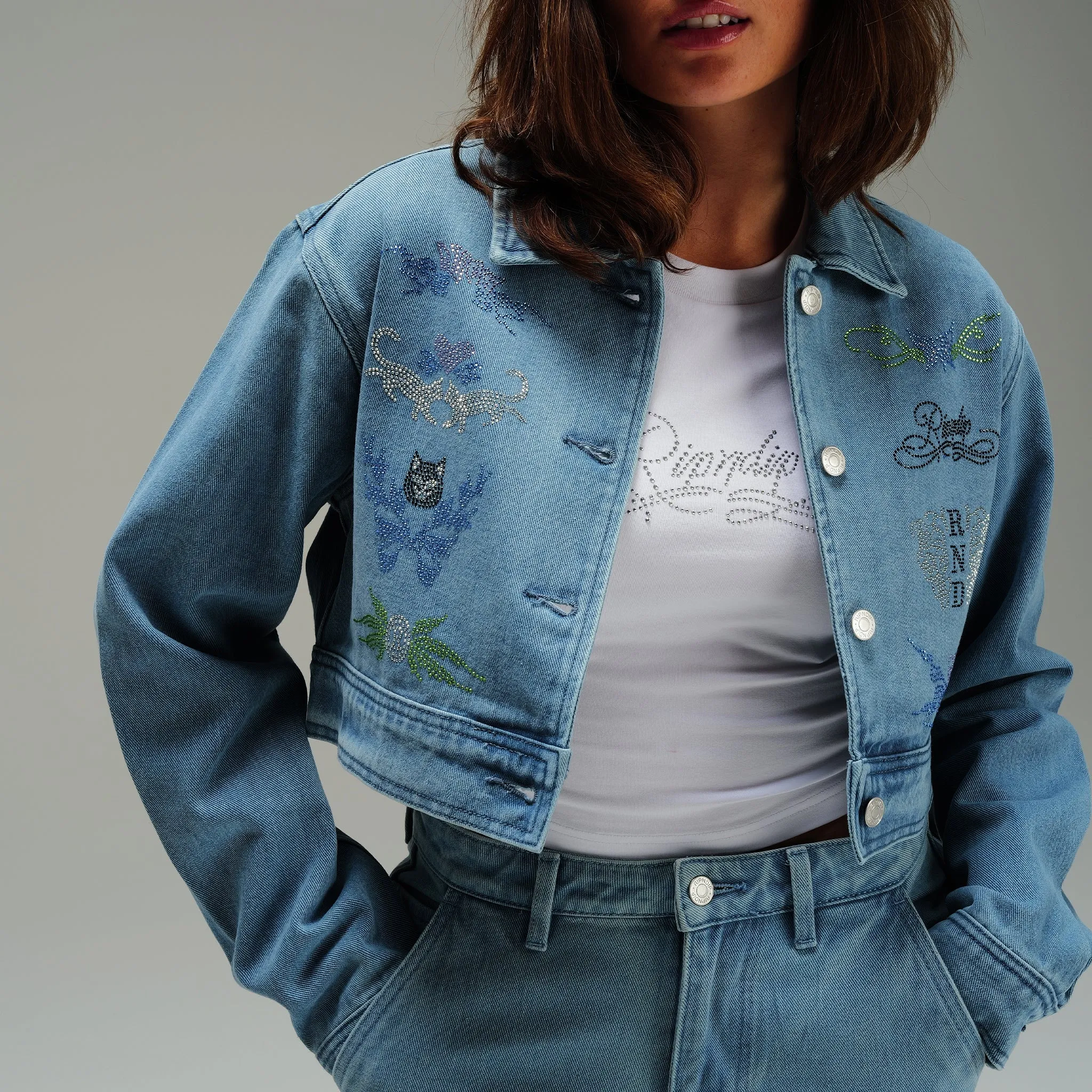 Hyaena Cropped Denim Jacket (Medium Wash)