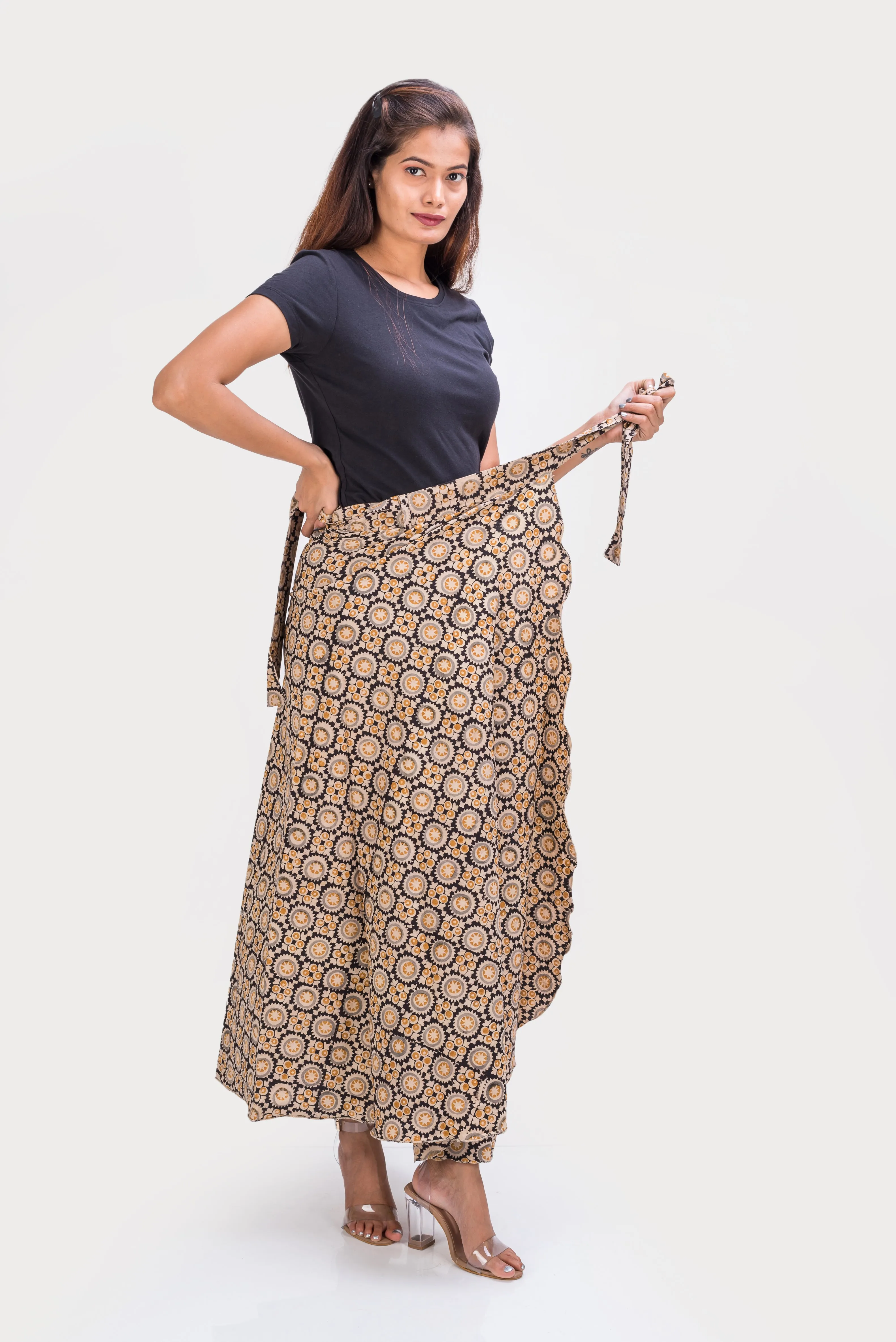 KK3012 Wrap Skirt - Circles Beige