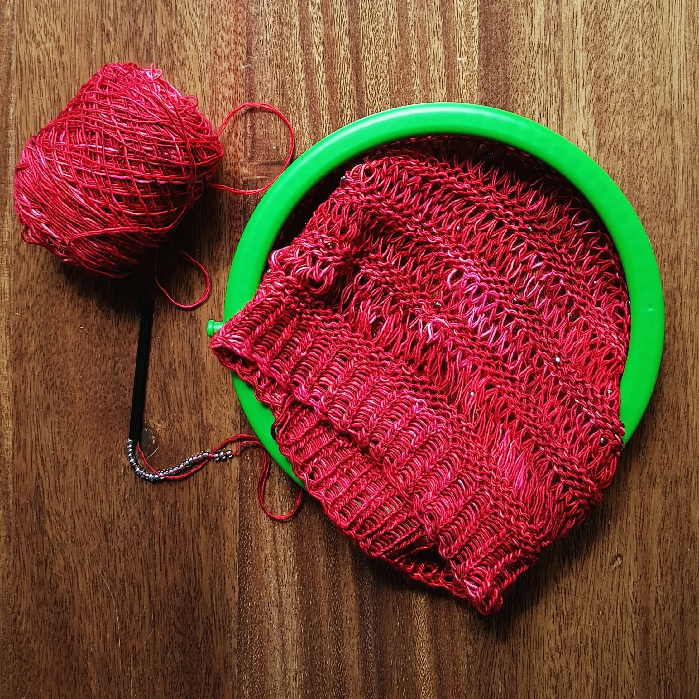 Loom Knitting with Beads, Hat and Cowl Pattern