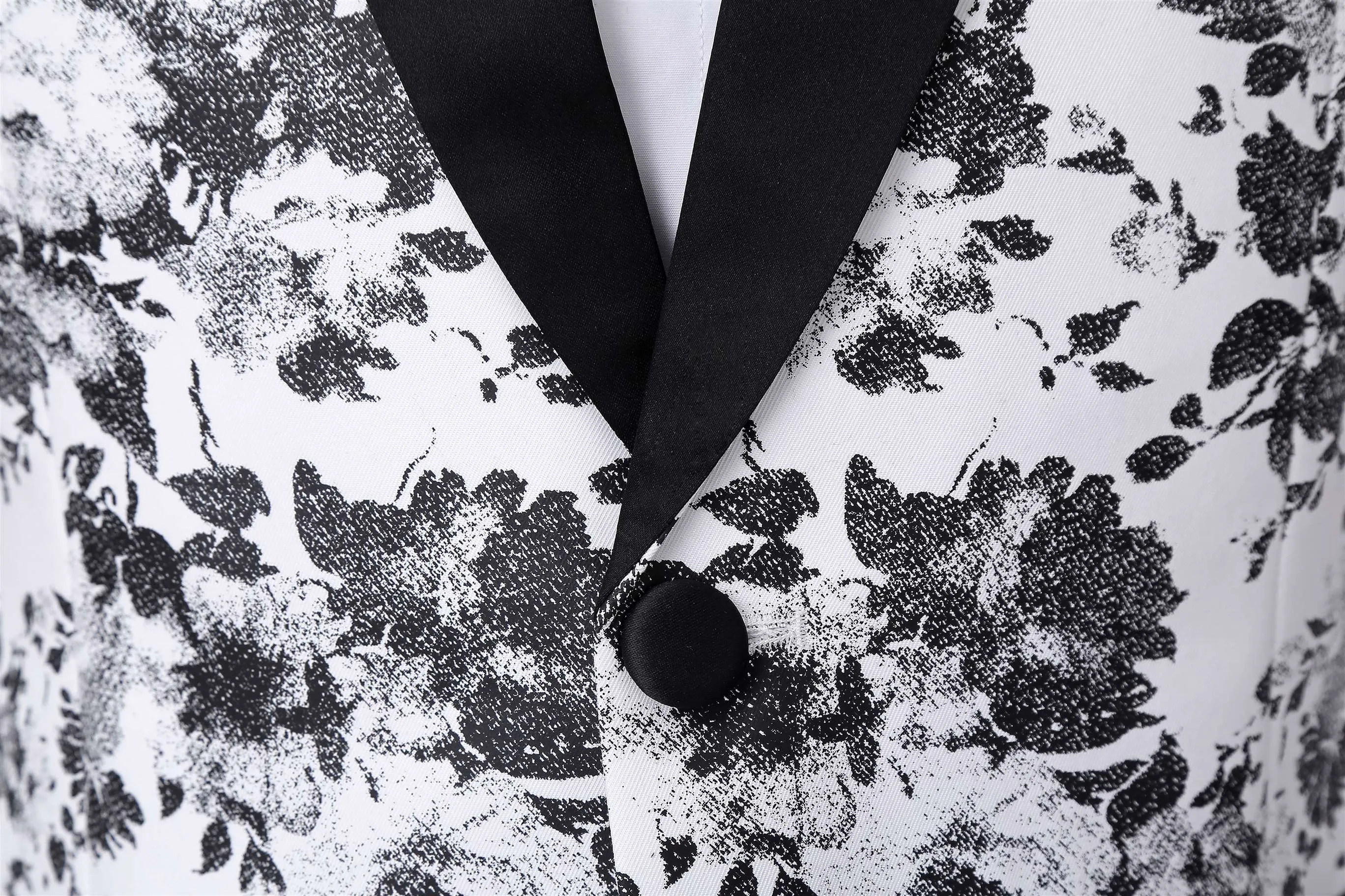 Men's 2 Pieces Patterned Fashion Peak Lapel Floral Tuxedos And Wedding(Blazer Pants)