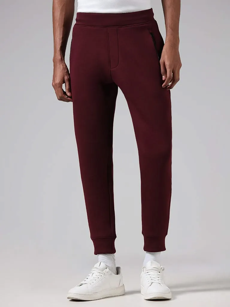 Studiofit Solid Maroon Mid Rise Slim-Fit Mid-Rise Joggers