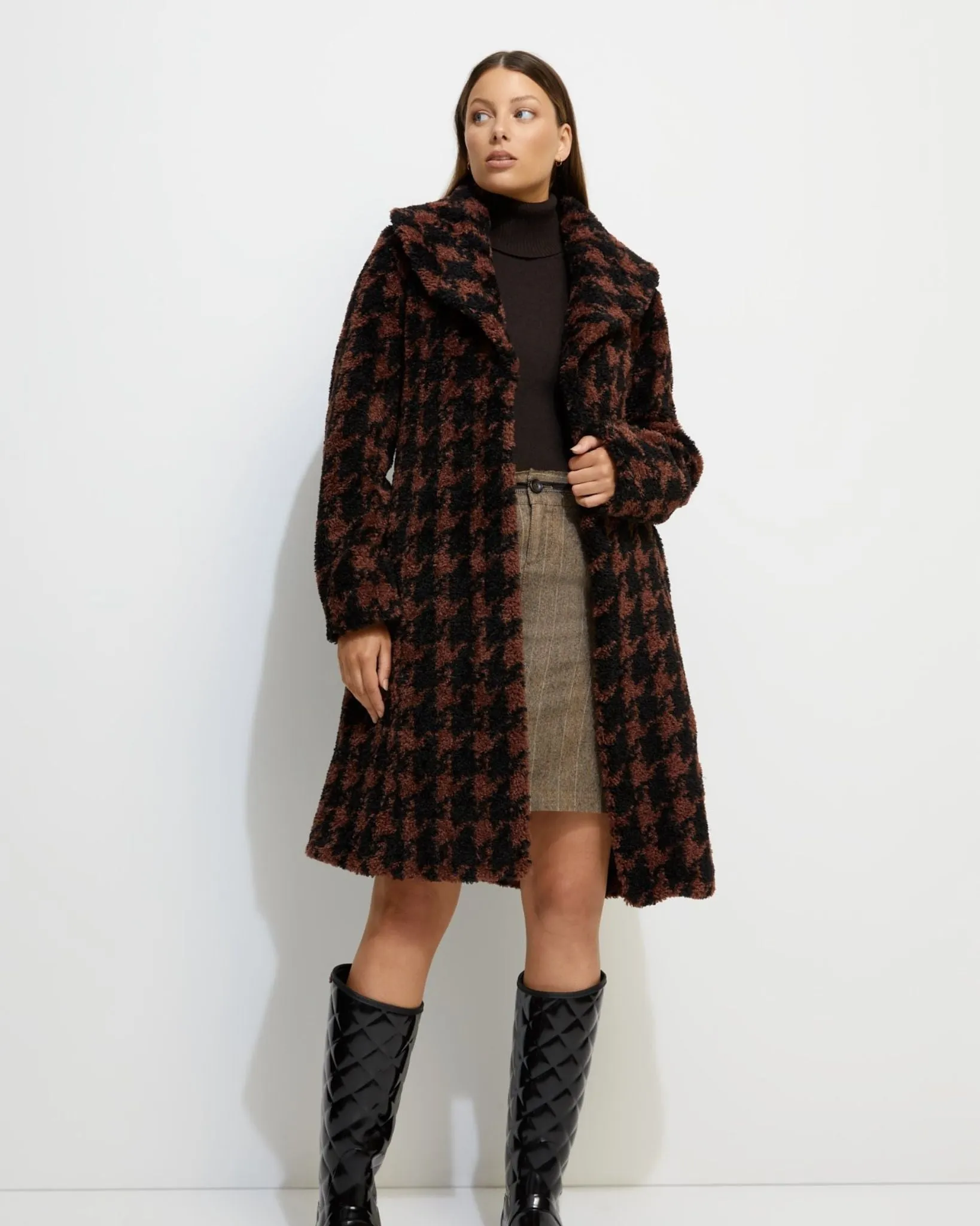 Tundra Coat - Black and Mink