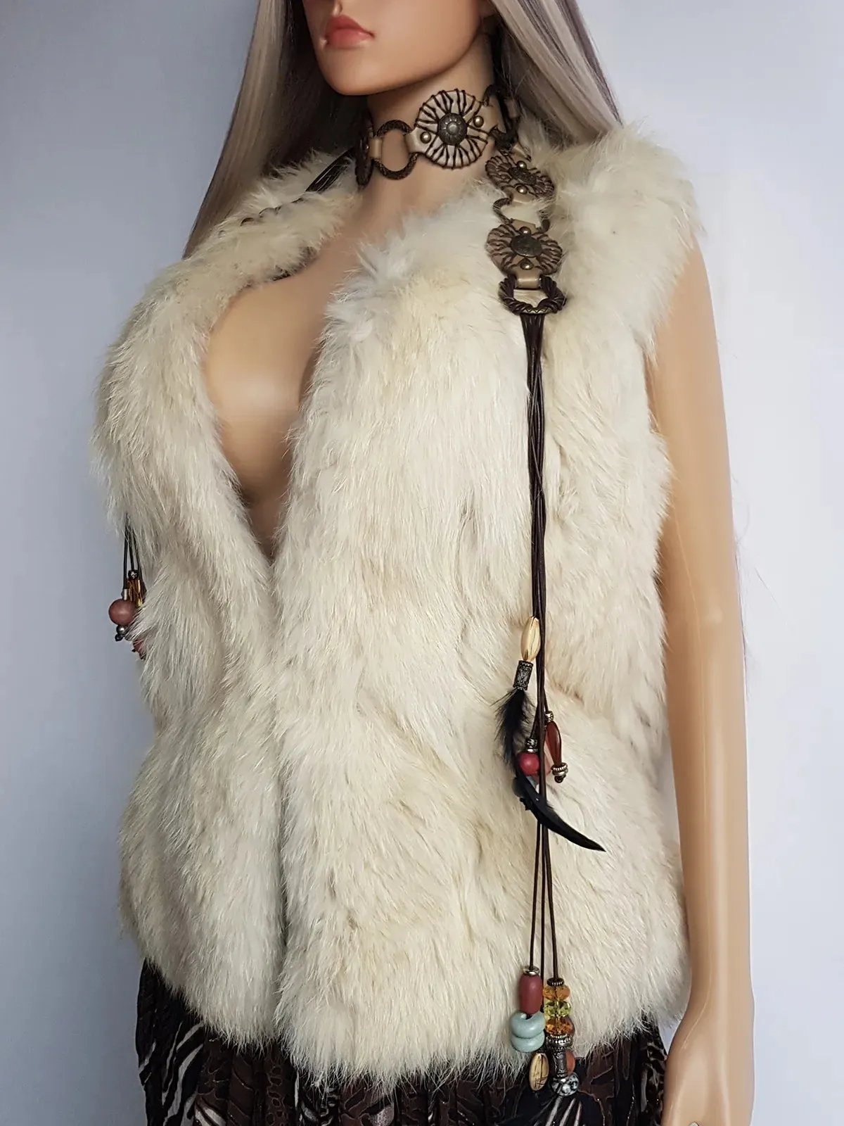 Vintage 1970s Plush Fox Fur Vest in Off-White - Soft & Dreamy - Very Kate Moss at Glastonbury - Indie Sleaze