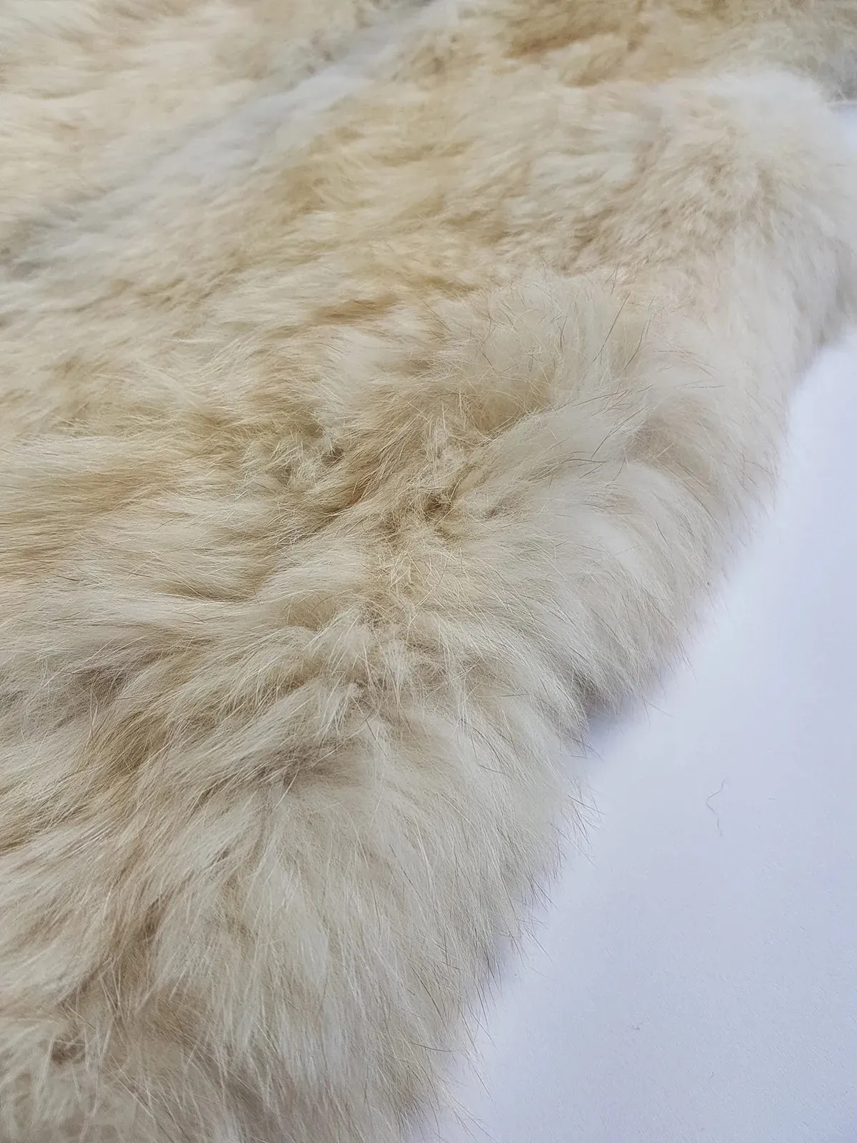 Vintage 1970s Plush Fox Fur Vest in Off-White - Soft & Dreamy - Very Kate Moss at Glastonbury - Indie Sleaze