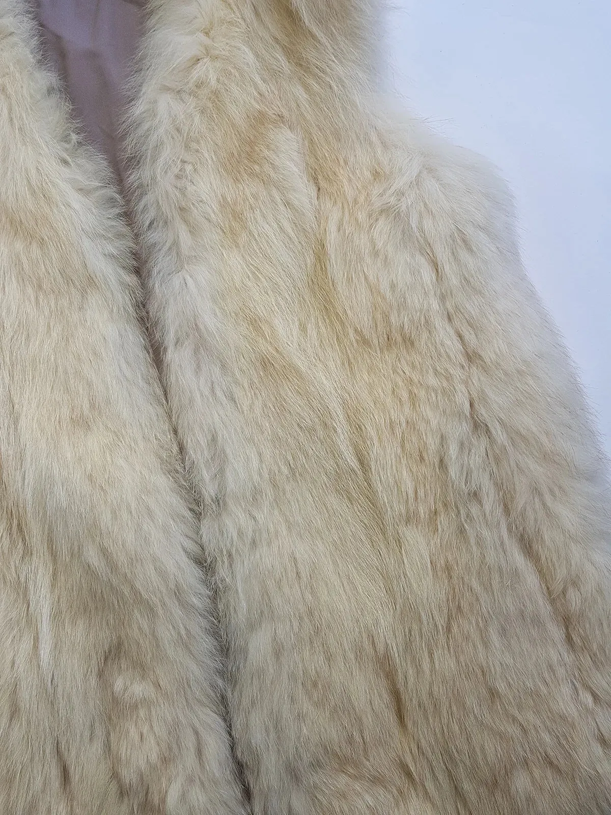 Vintage 1970s Plush Fox Fur Vest in Off-White - Soft & Dreamy - Very Kate Moss at Glastonbury - Indie Sleaze