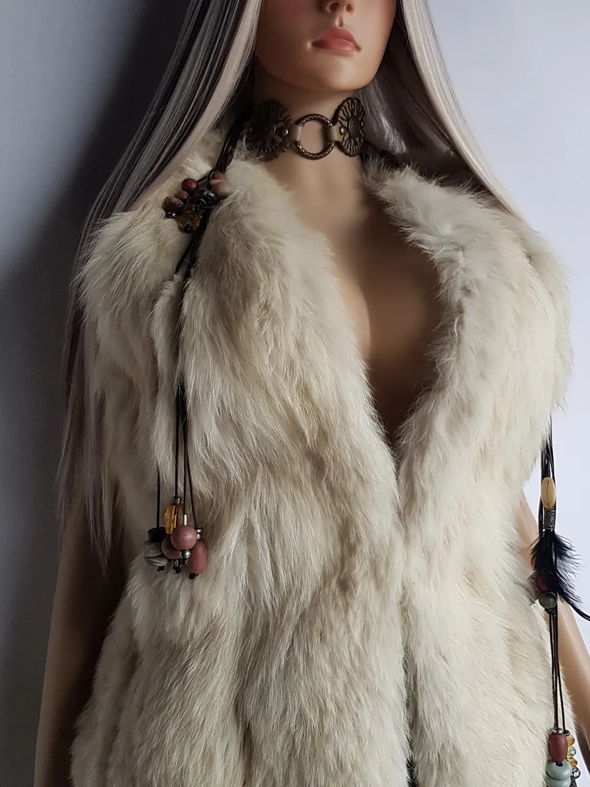 Vintage 1970s Plush Fox Fur Vest in Off-White - Soft & Dreamy - Very Kate Moss at Glastonbury - Indie Sleaze