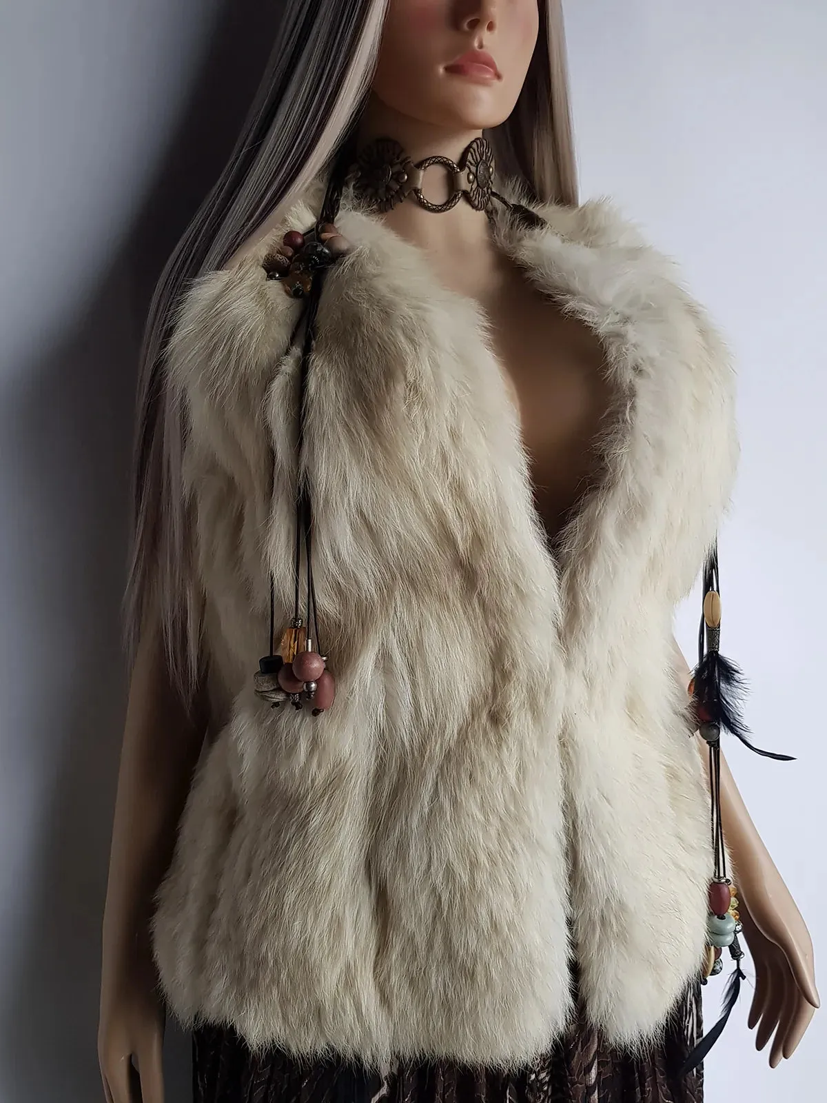 Vintage 1970s Plush Fox Fur Vest in Off-White - Soft & Dreamy - Very Kate Moss at Glastonbury - Indie Sleaze