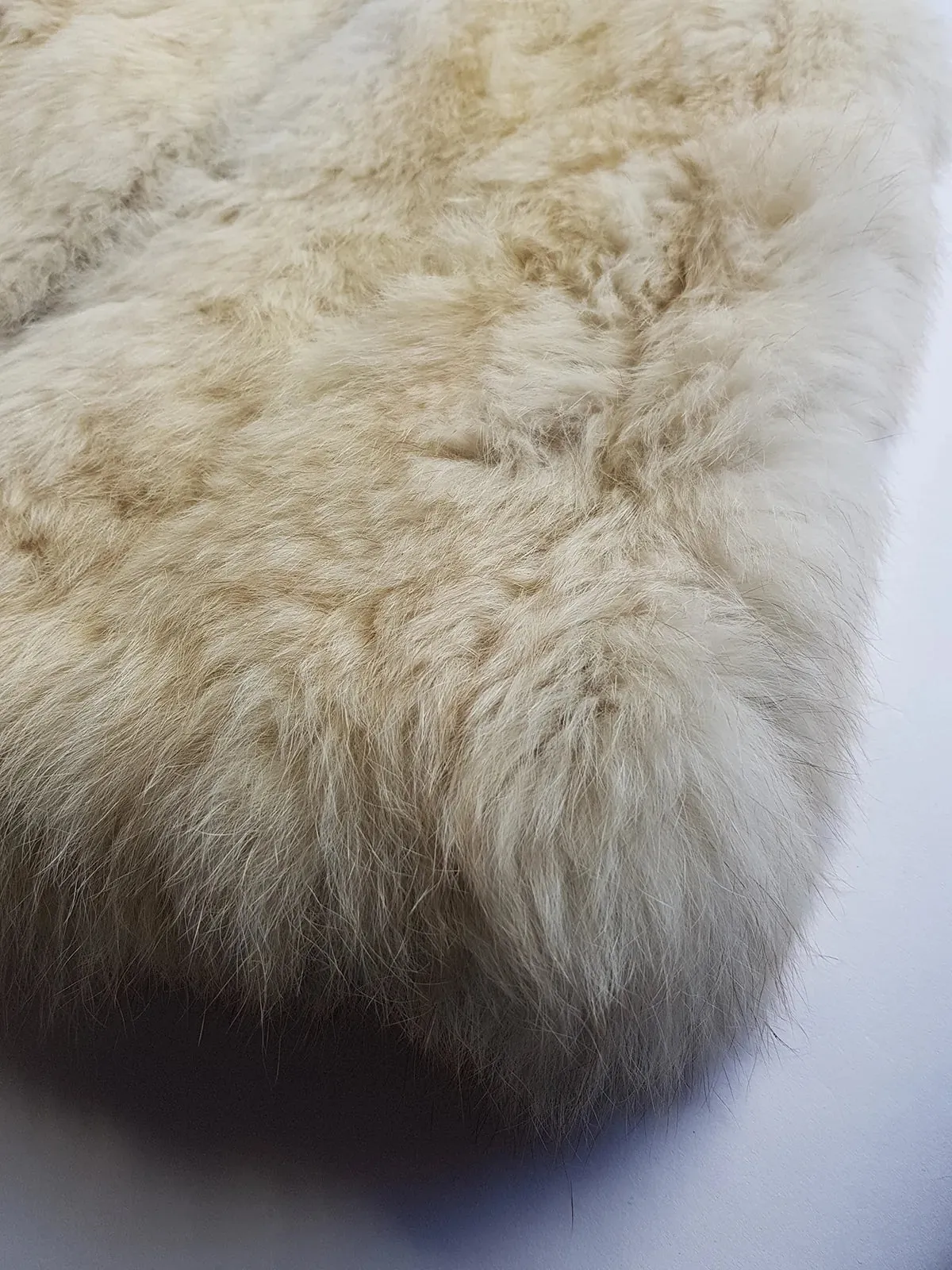 Vintage 1970s Plush Fox Fur Vest in Off-White - Soft & Dreamy - Very Kate Moss at Glastonbury - Indie Sleaze