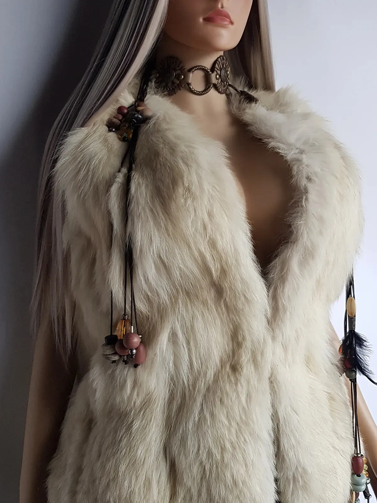 Vintage 1970s Plush Fox Fur Vest in Off-White - Soft & Dreamy - Very Kate Moss at Glastonbury - Indie Sleaze