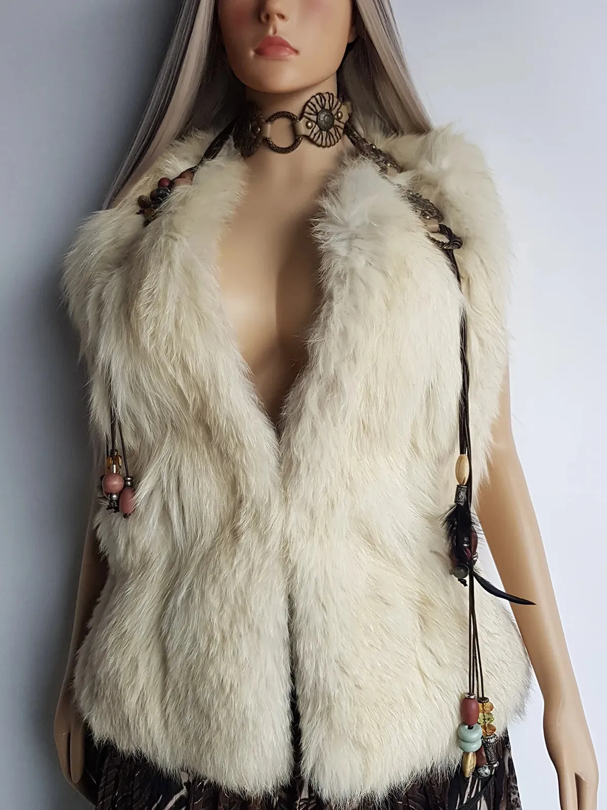 Vintage 1970s Plush Fox Fur Vest in Off-White - Soft & Dreamy - Very Kate Moss at Glastonbury - Indie Sleaze