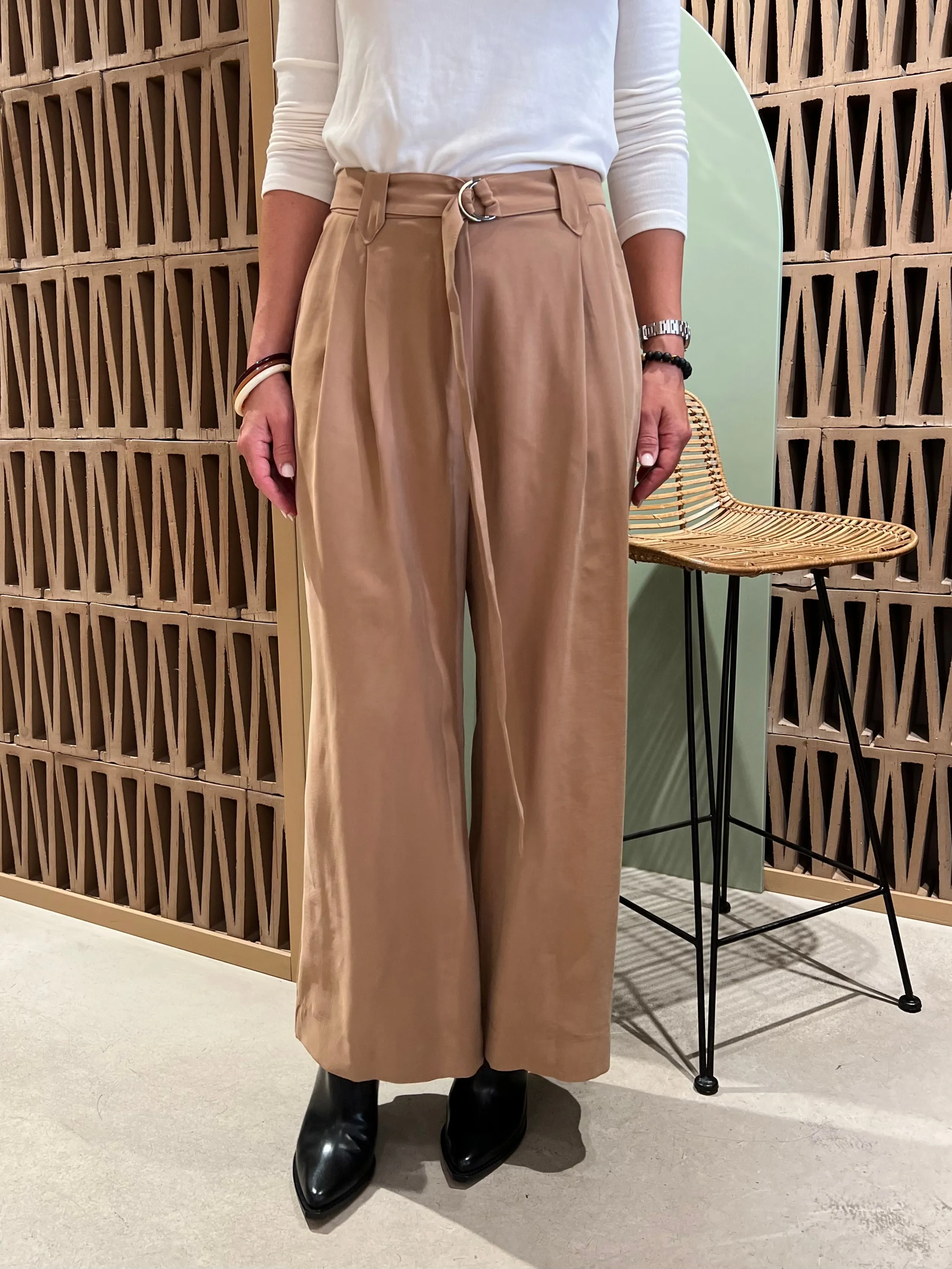 WIDE LEG PANTS WITH BELT "PASAS" CAMEL